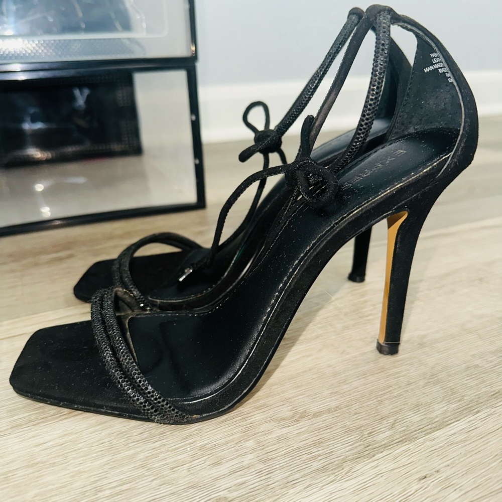 Express heels